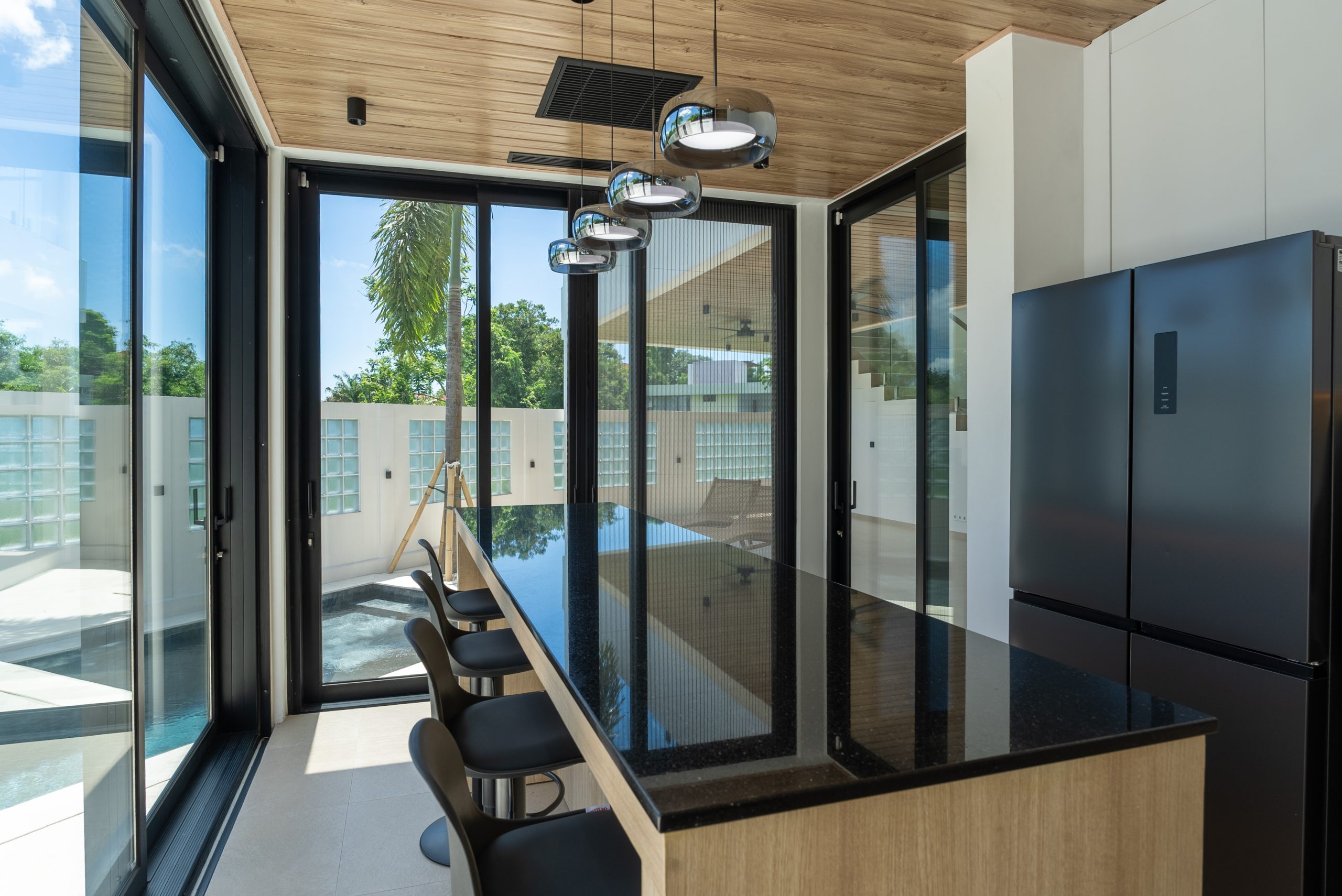 25 Kitchen 2