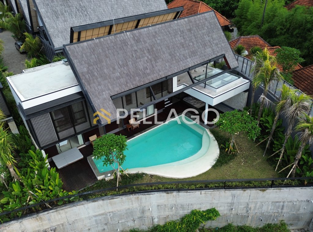 5BR Modern Scandinavian Villa For Sale in Padanglinjong, Canggu 1