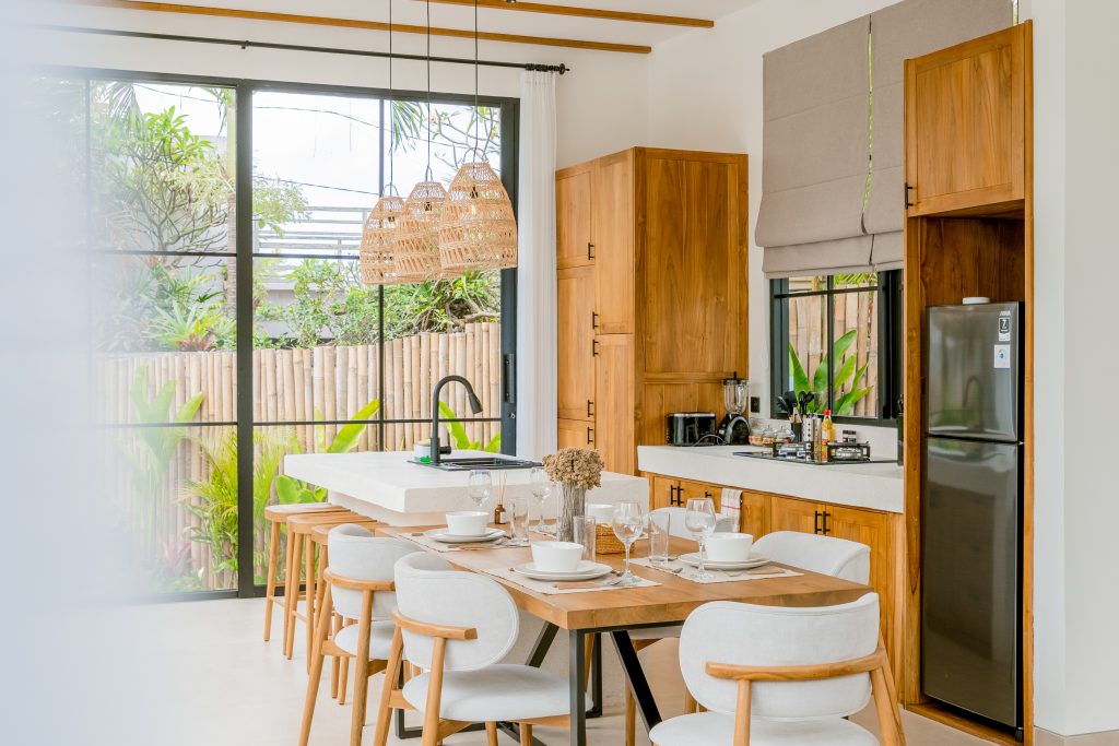 Dining & Kitchen 02