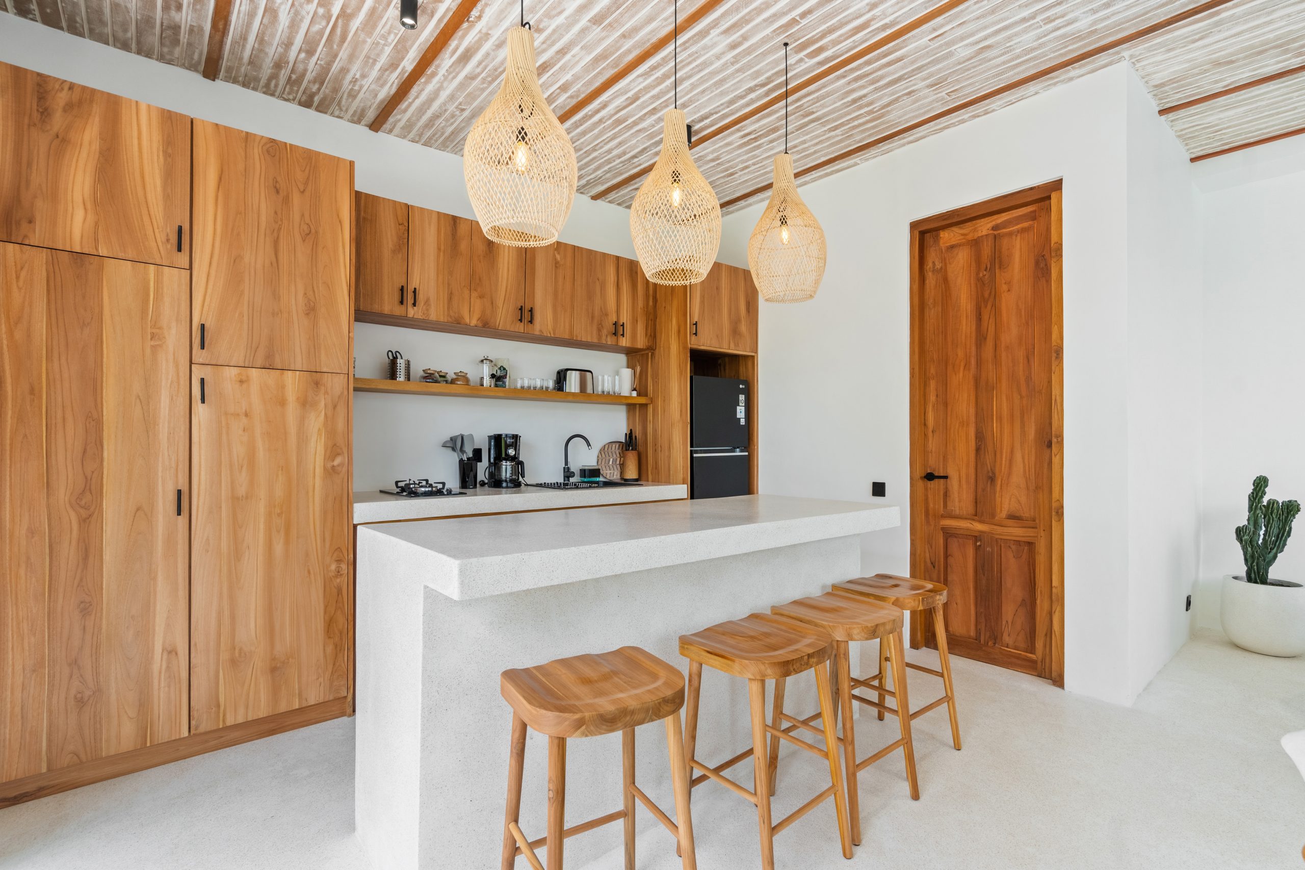 Dining & Kitchen 02