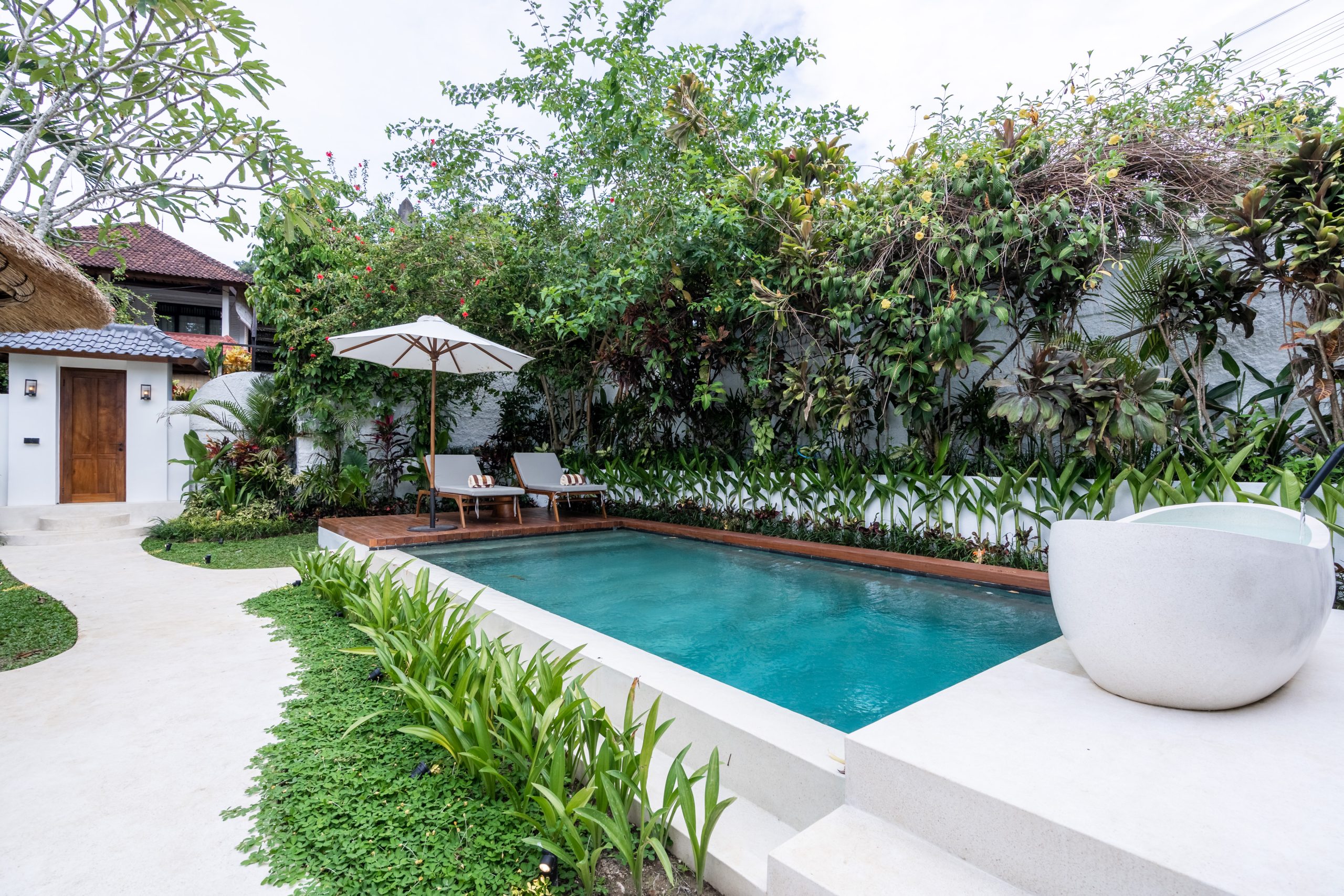 Pool 02 (1)