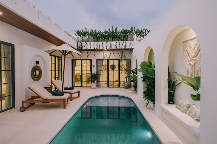 2 bedroom villa for sale in Canggu Bali